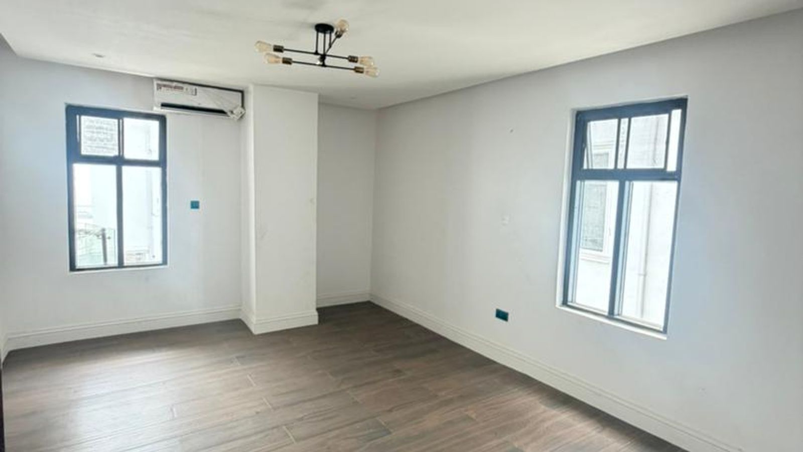 4 Bedroom Fully Detached Duplex