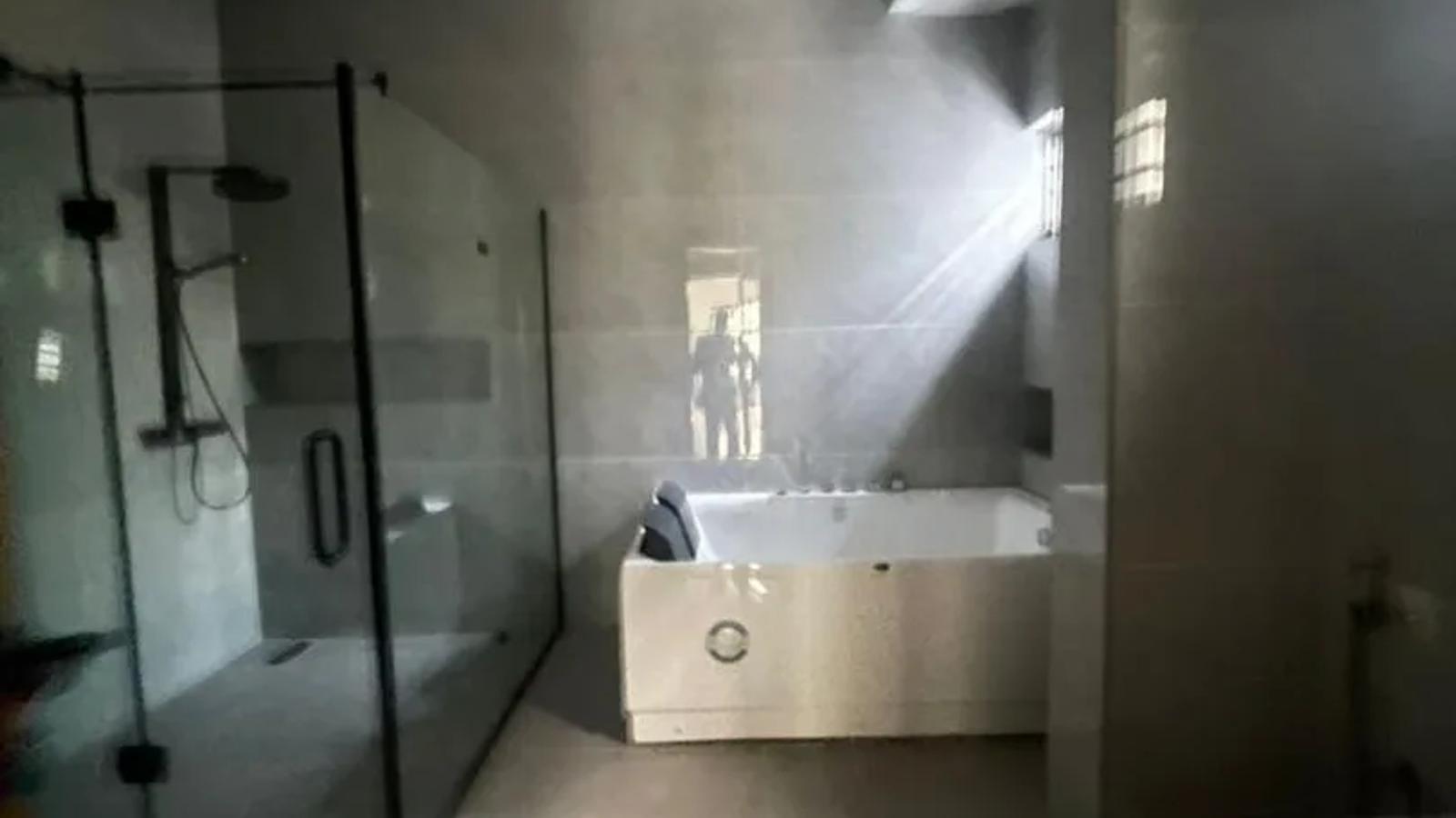 5 Bedroom Fully Detached Duplex