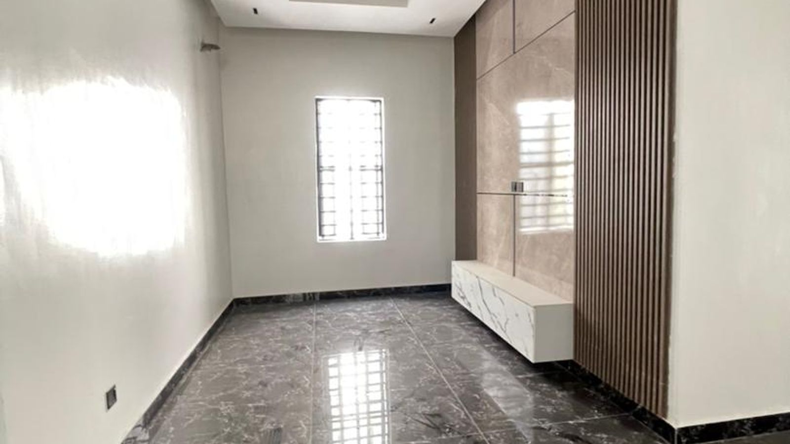 5 Bedroom Fully Detached Duplex
