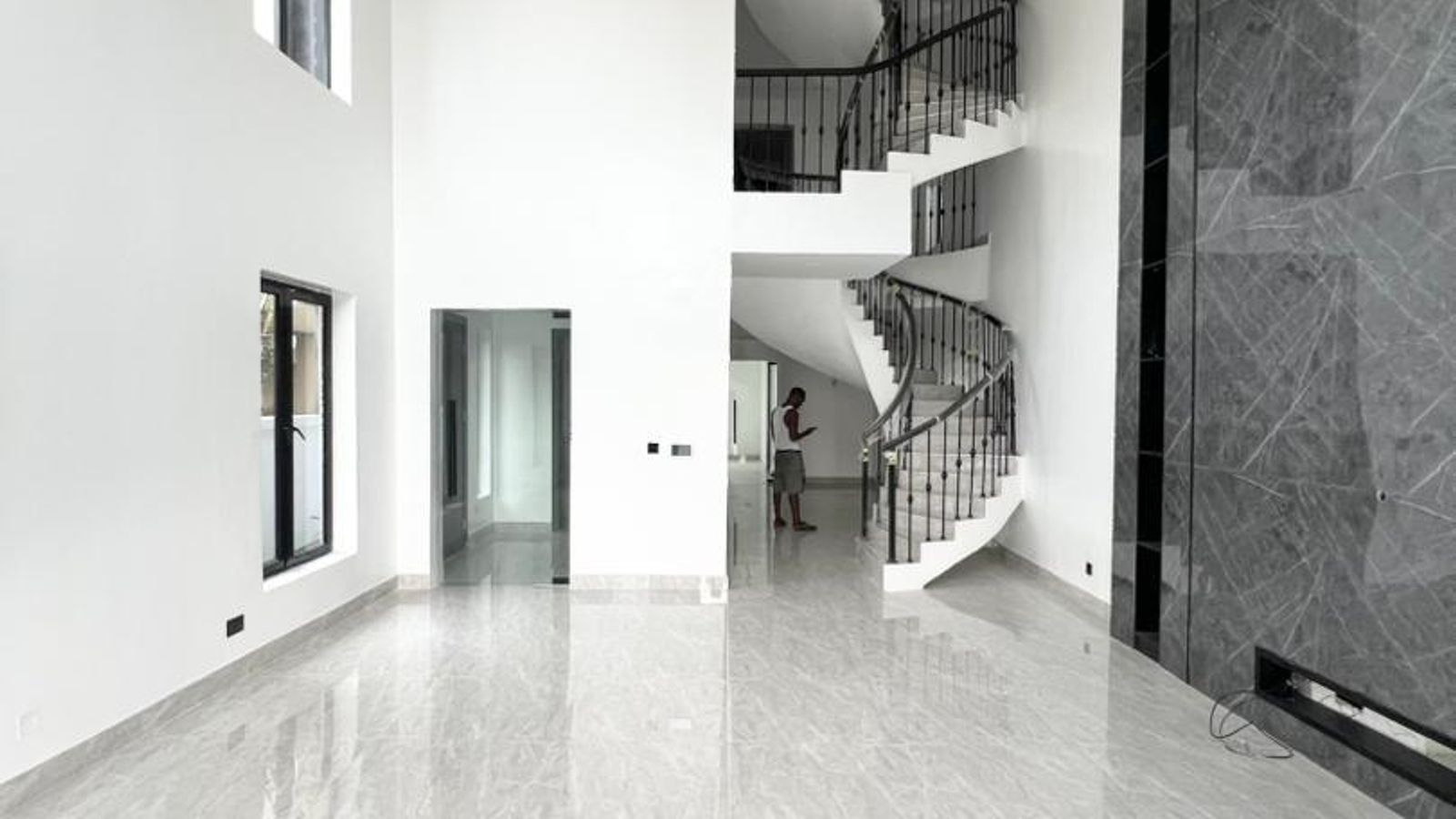 5 Bedroom Fully Detached Duplex