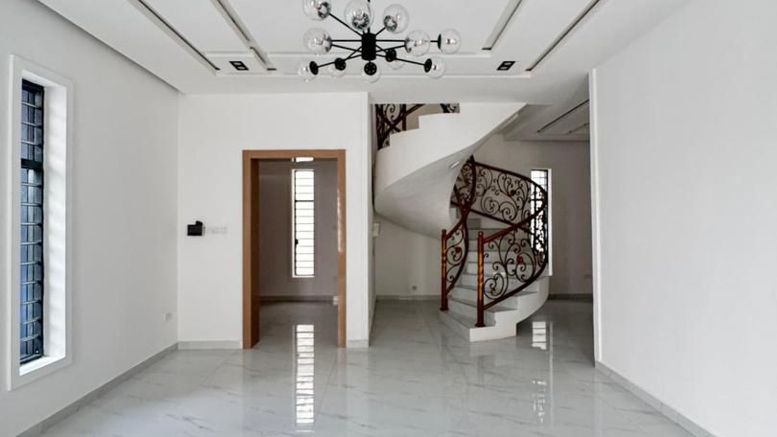5 Bedroom Fully Detached Duplex