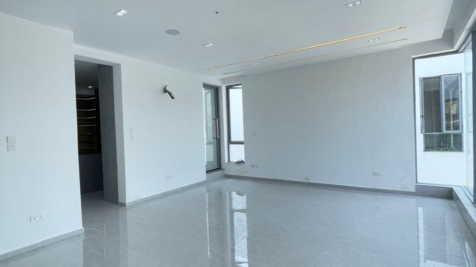 5 Bedroom Fully Detached Duplex