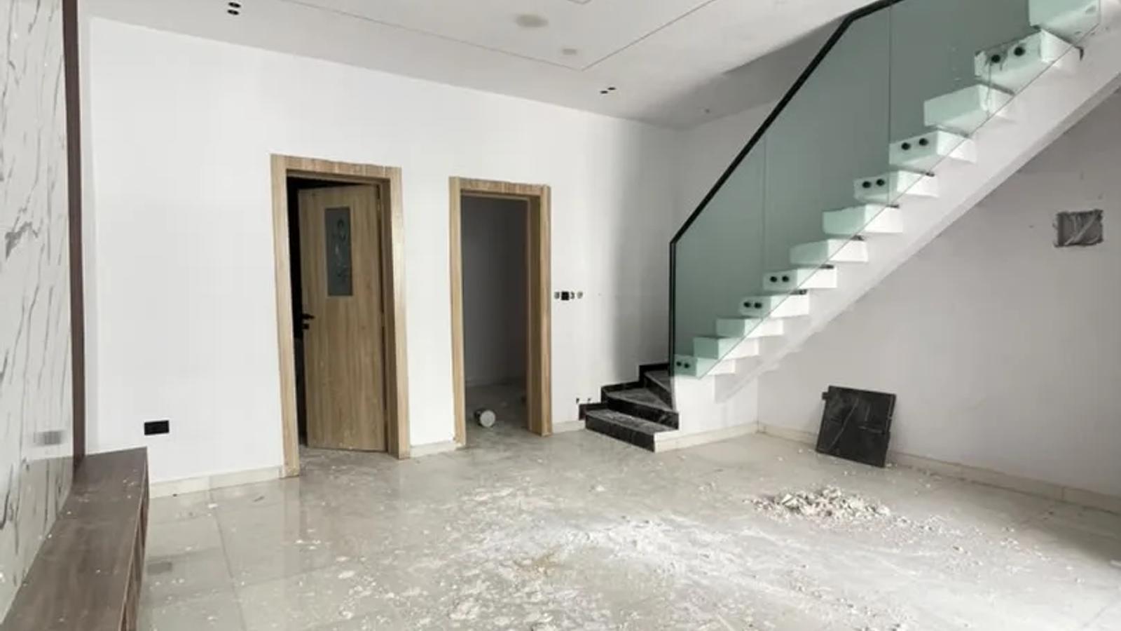 3 BEDROOM TERRACE DUPLEX
