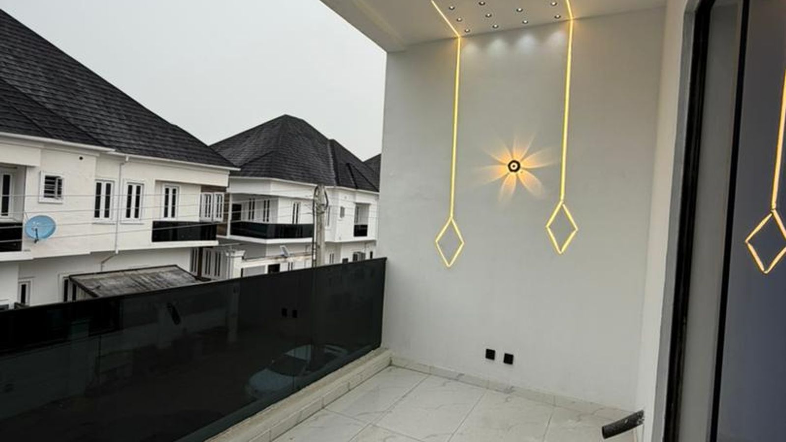 5 Bedroom Fully Detached Duplex