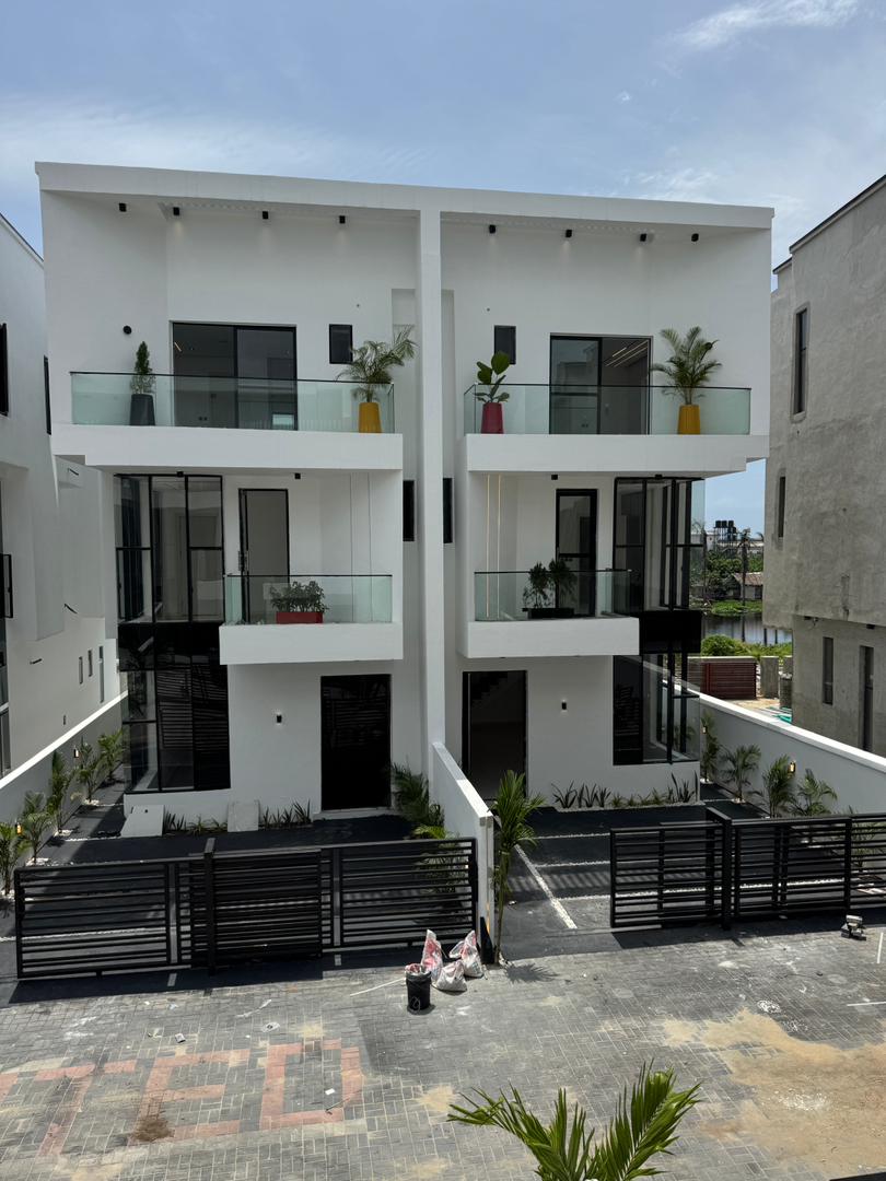 4 Bedroom Semi Detached Duplex
