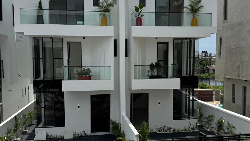 4 Bedroom Semi Detached Duplex