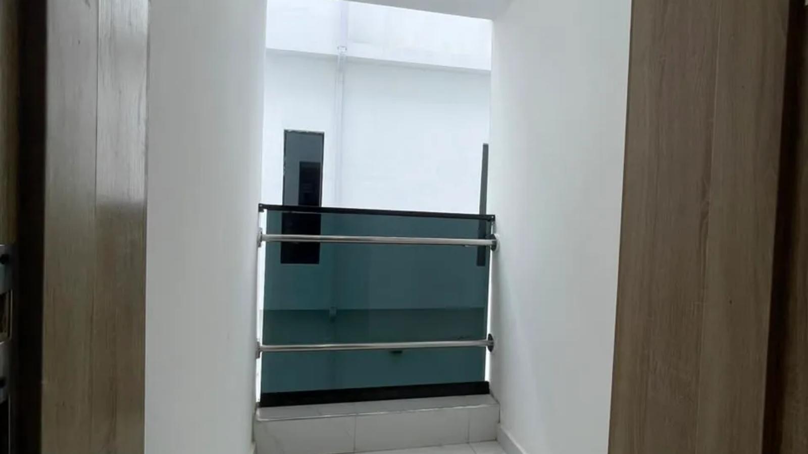 5 BEDROOM FULLY DETACHED DUPLEX WITH BQ