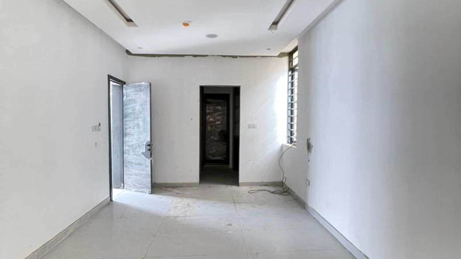 5 Bedroom Fully Detached Duplex