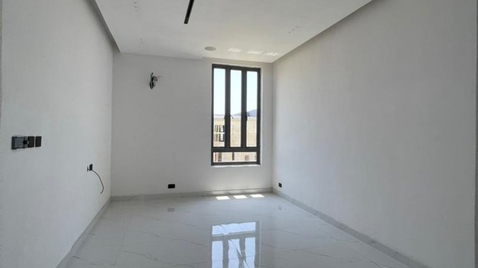 5 Bedroom Fully Detached Duplex