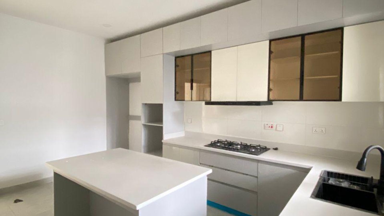 3 Bedroom Apartment