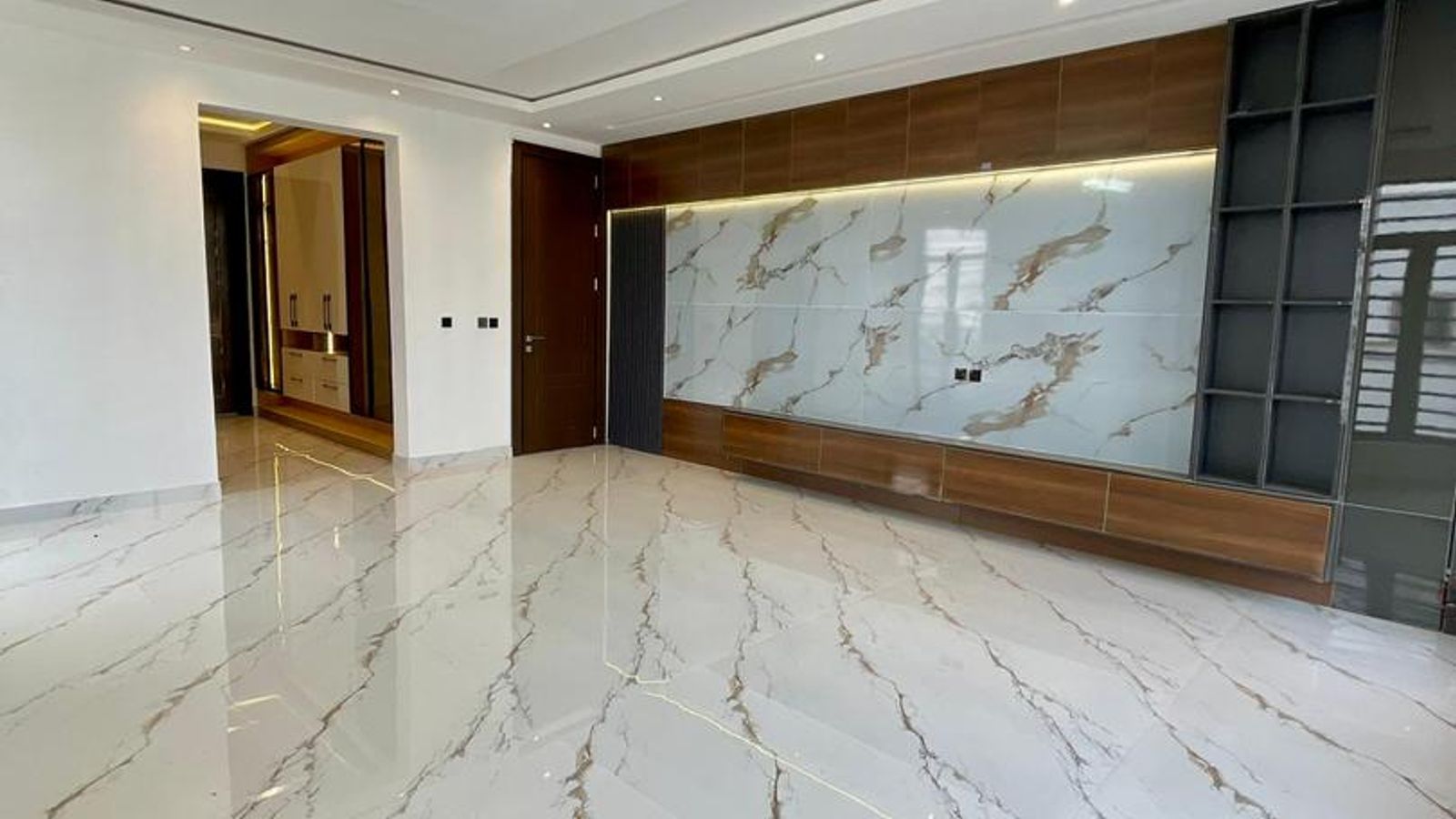 5 Bedroom
