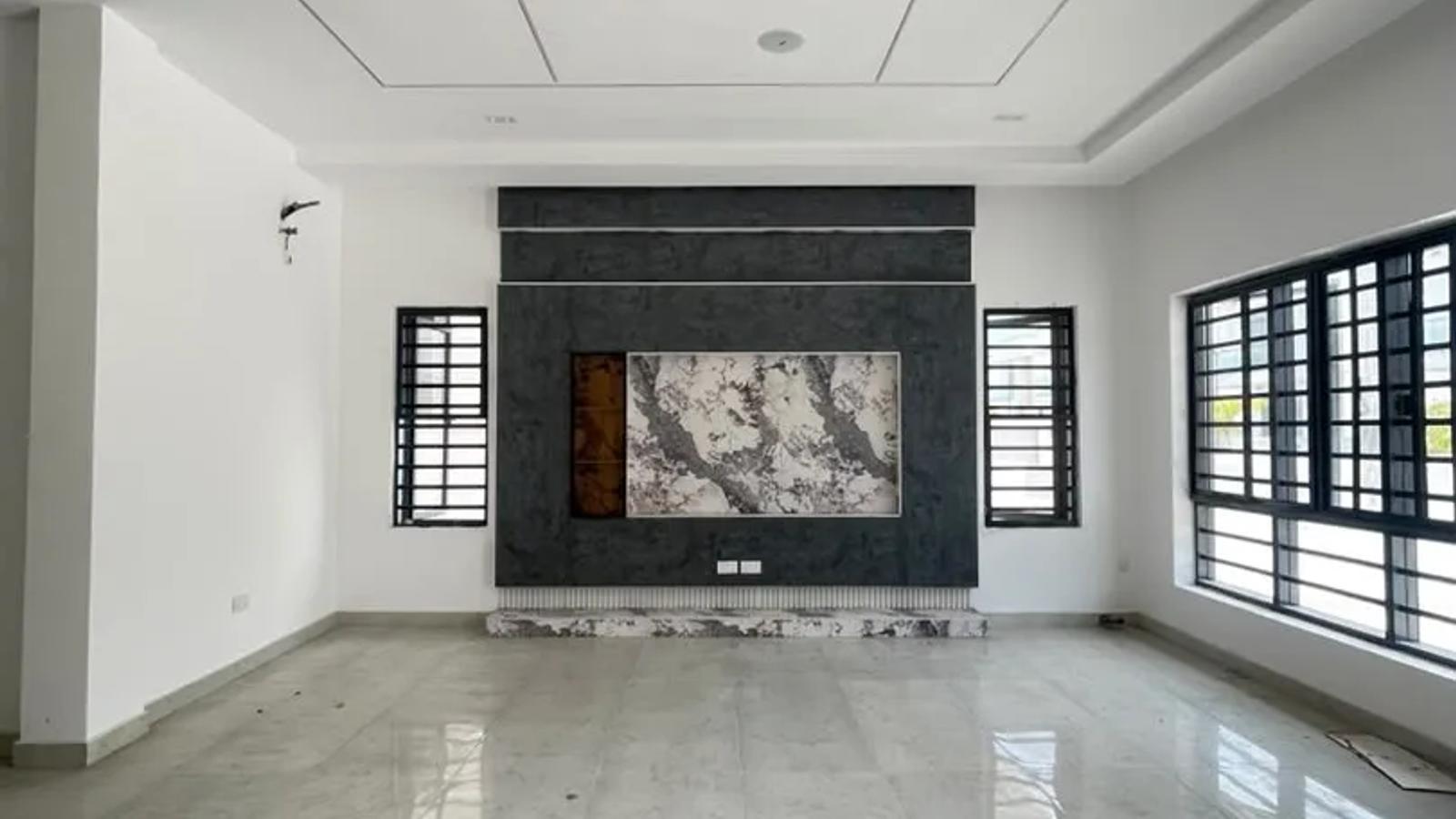 4 BEDROOM SEMI-DETACHED DUPLEX WITH BQ
