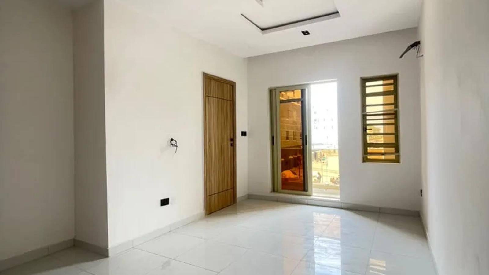 2 BEDROOM APARTMENT