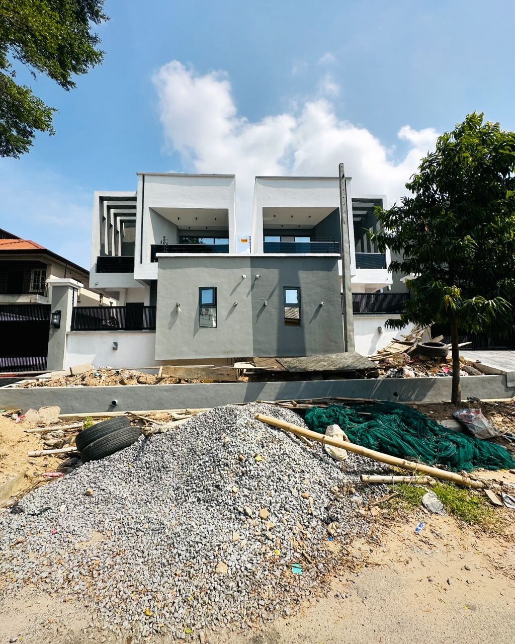4 Bedroom Fully Detached Duplex