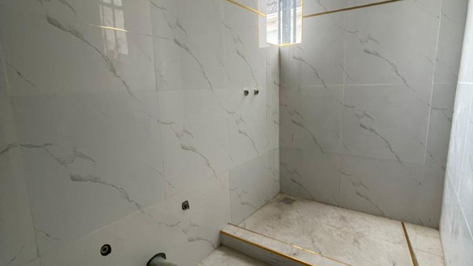 4 Bedroom Fully Detached Duplex