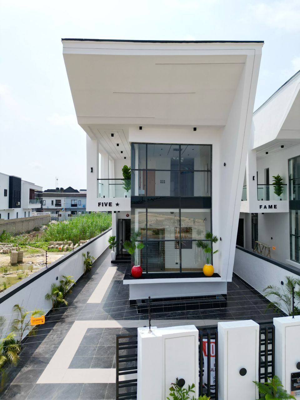 5 Bedroom Fully Detached Duplex