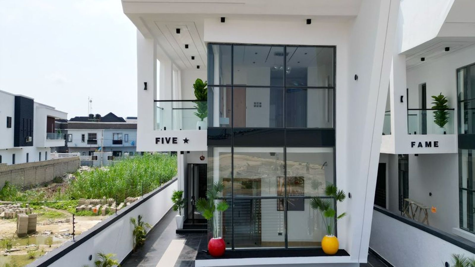 5 Bedroom Fully Detached Duplex