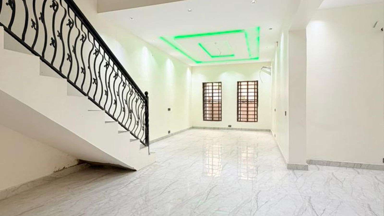 4 Bedroom Fully Detached Terrace Duplex