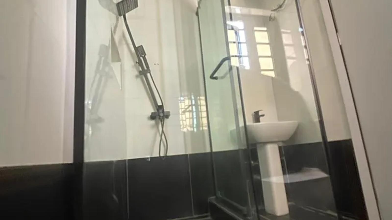 5 Bedroom Semi Detached Duplex