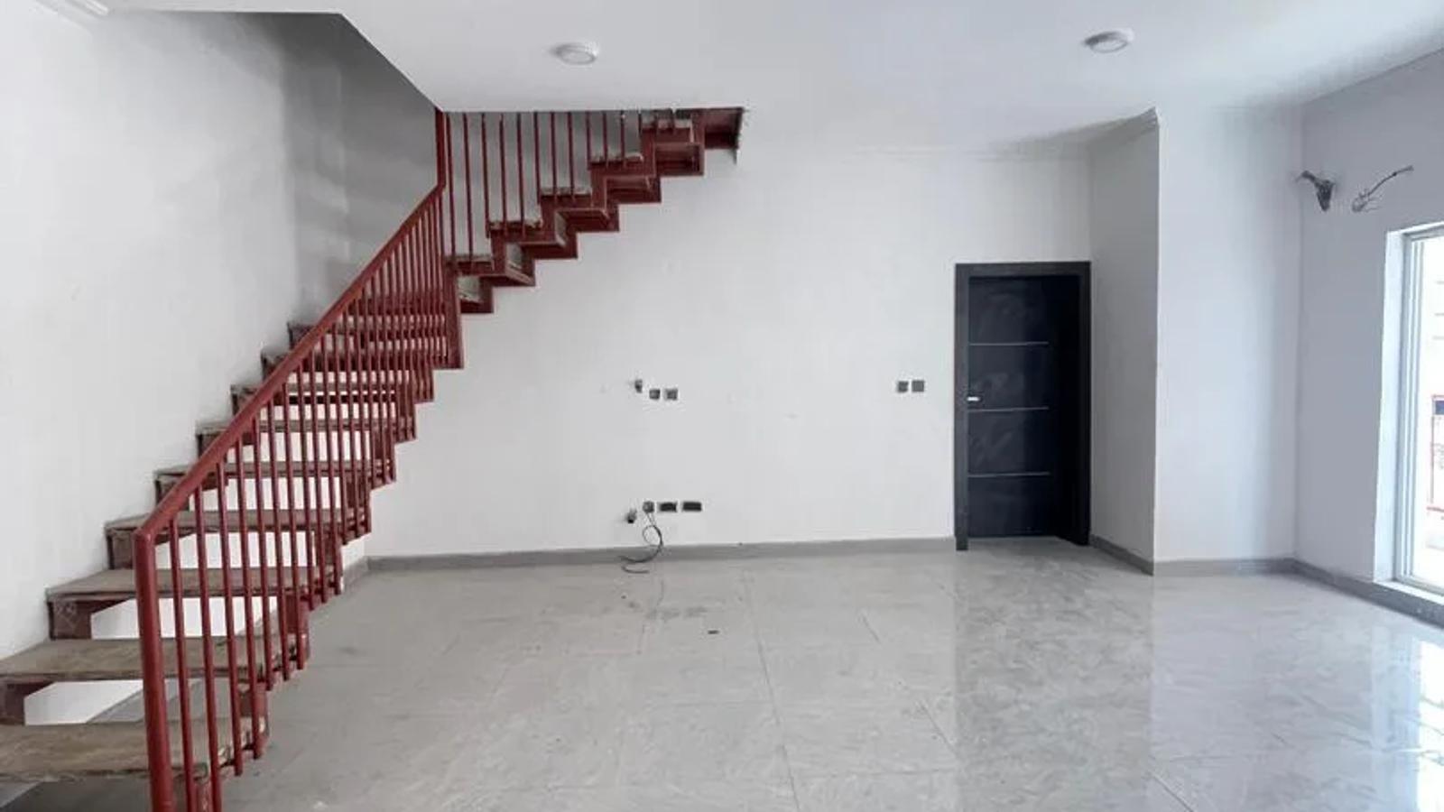 3 Bedroom Maisonette