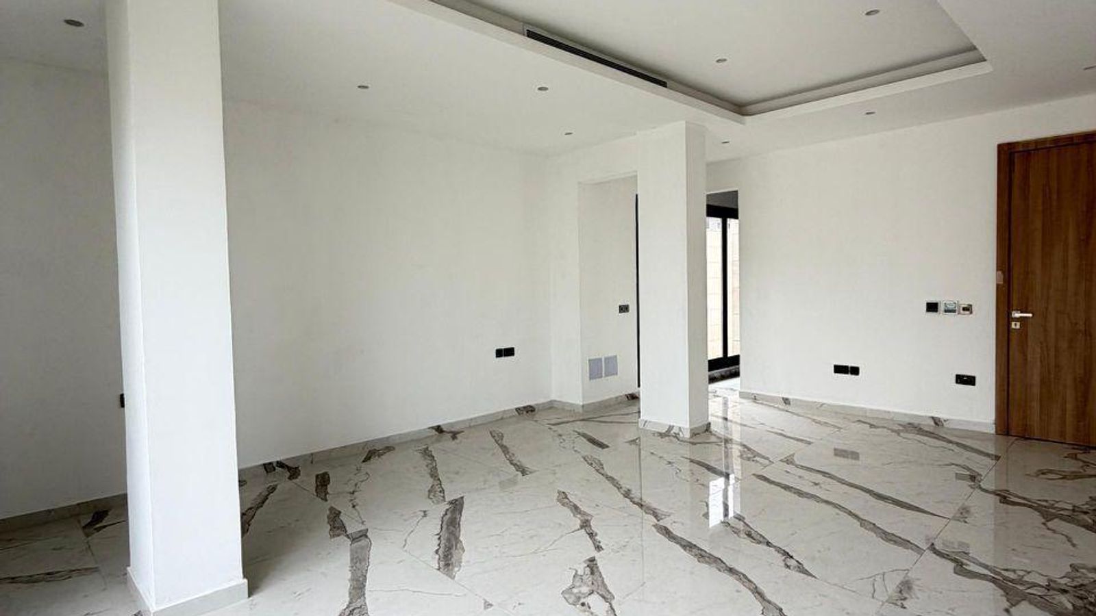 5 Bedroom Fully Detached Duplex