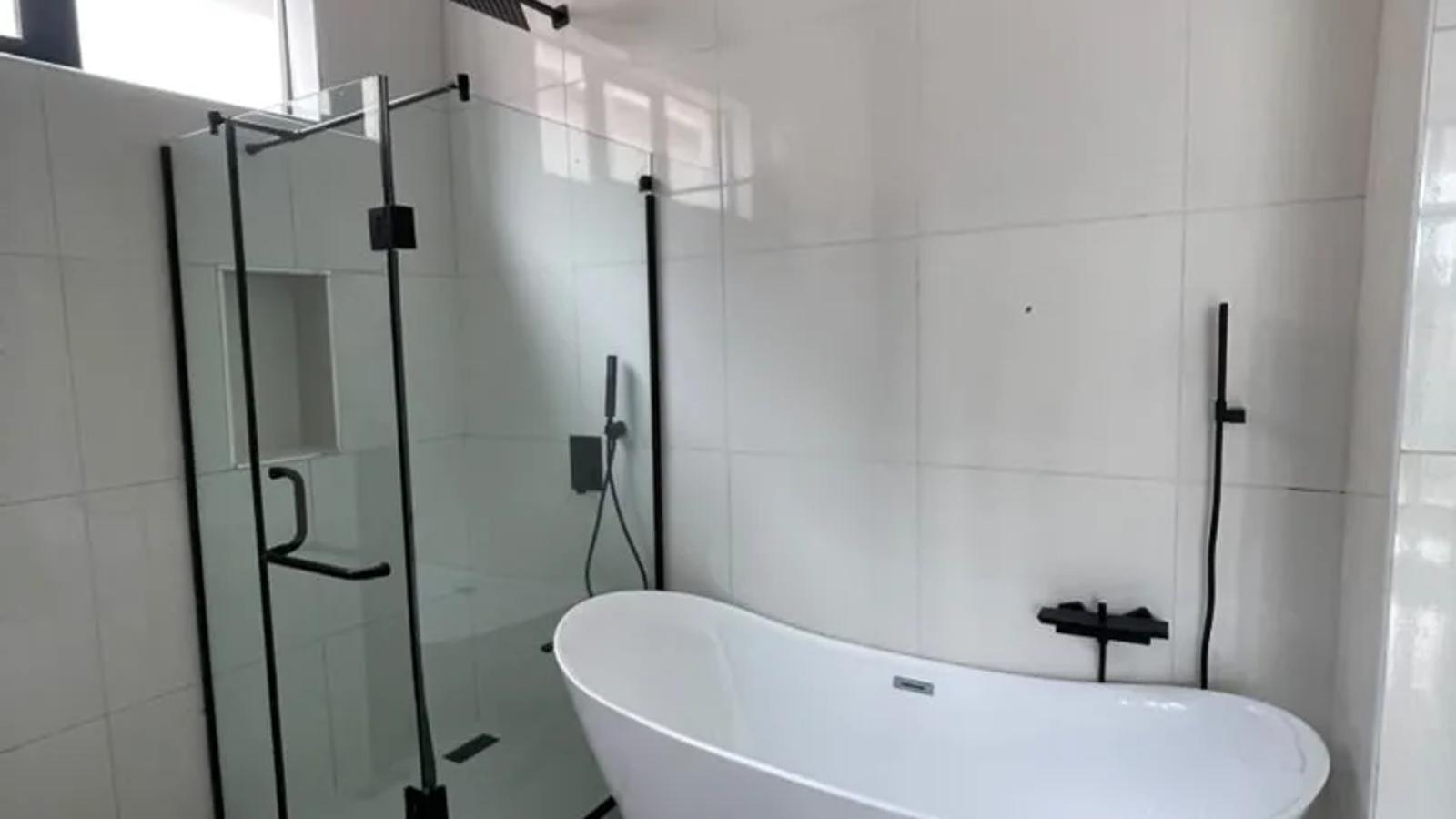 5 Bedroom Fully Detached Duplex