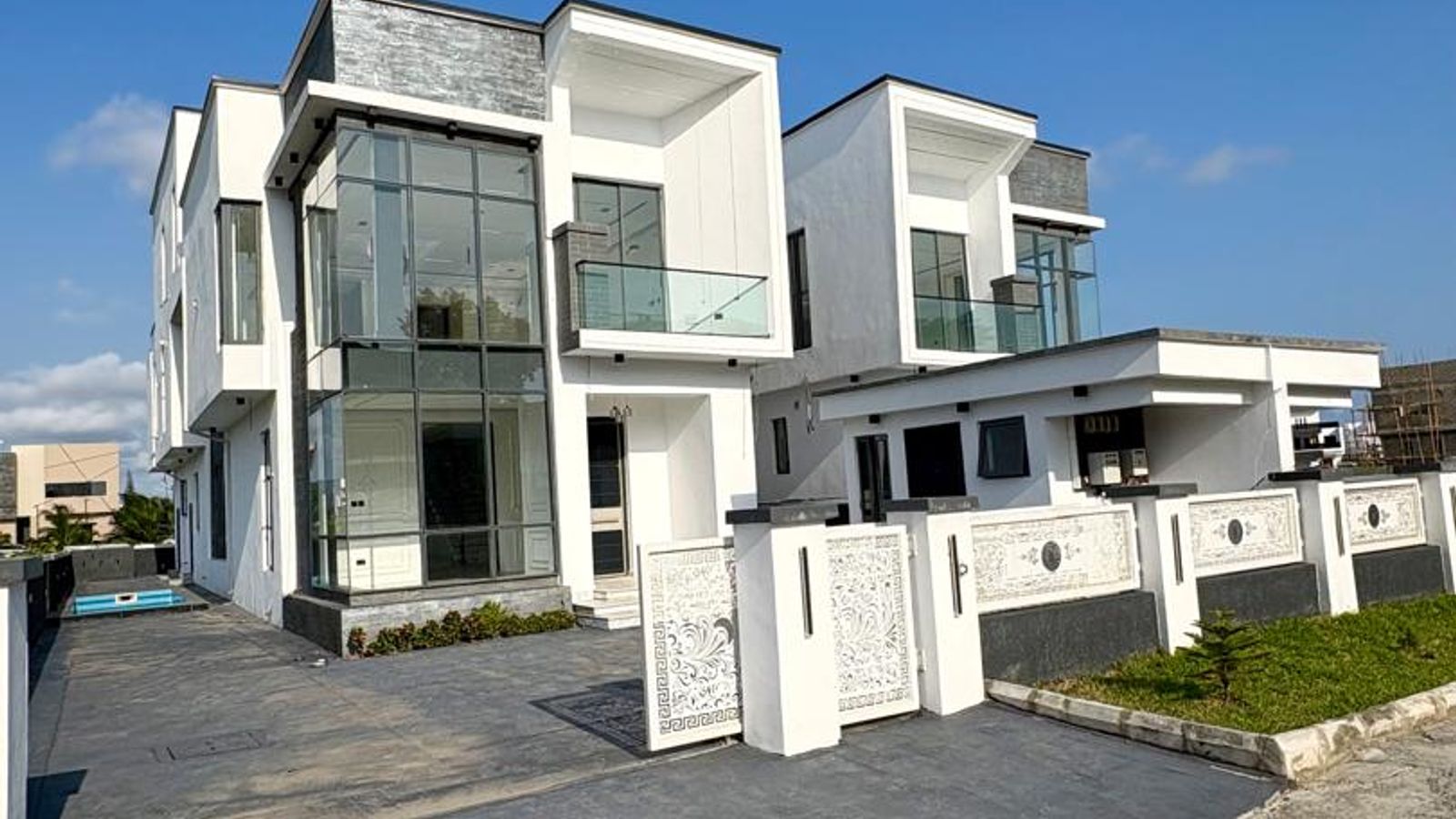 5 Bedroom Fully Detached Duplex
