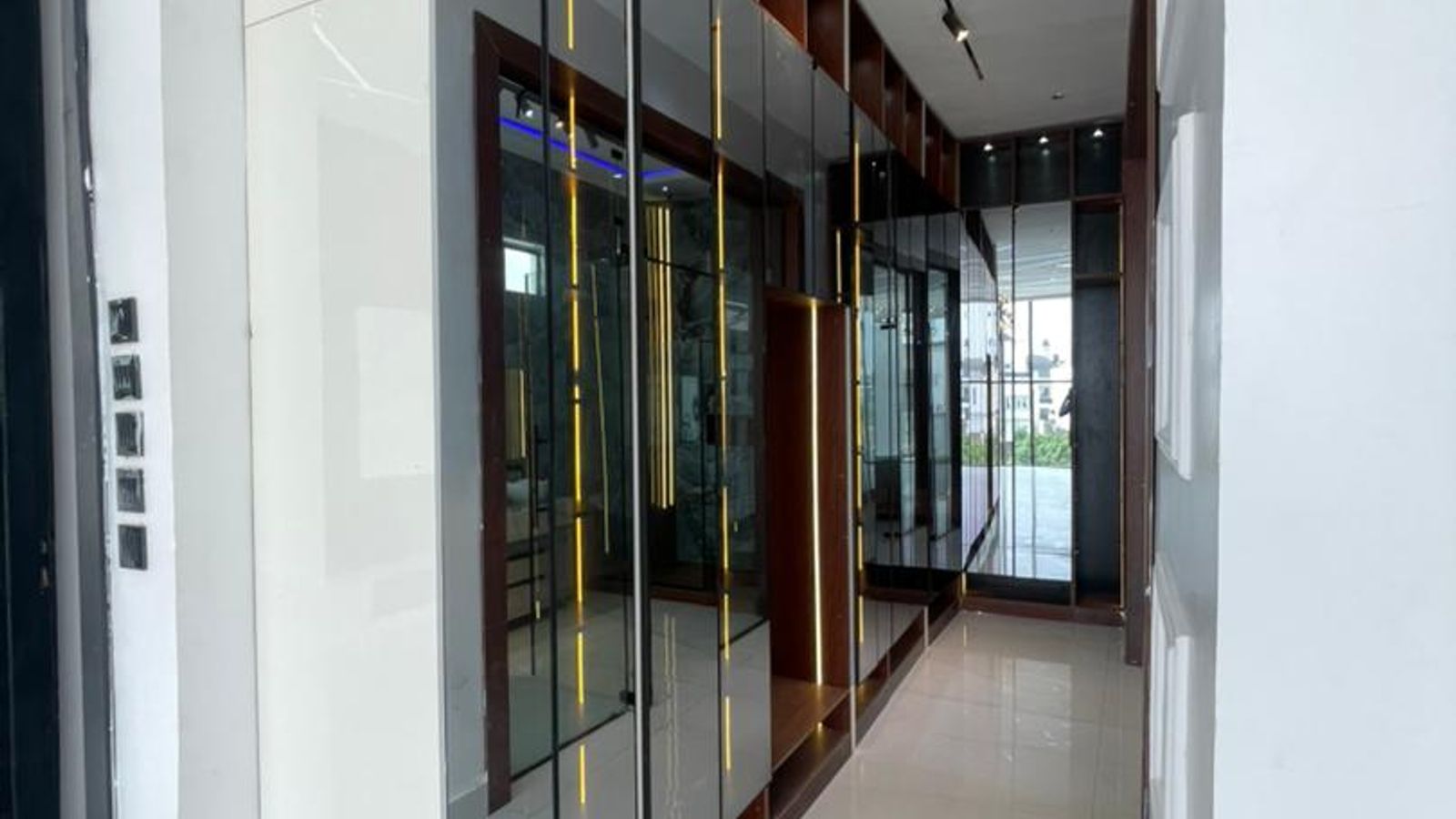 5 Bedroom Fully Detached Duplex