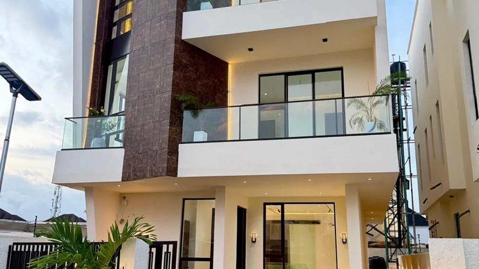 5 Bedroom Fully Detached Duplex