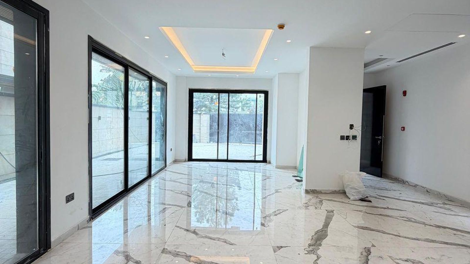 5 Bedroom Fully Detached Duplex