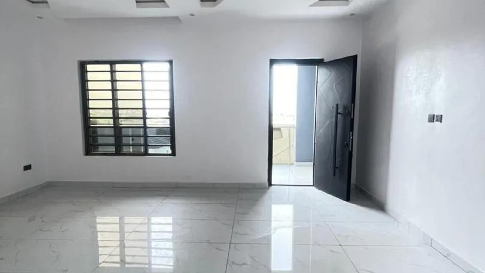 5 Bedroom Fully Detached Duplex