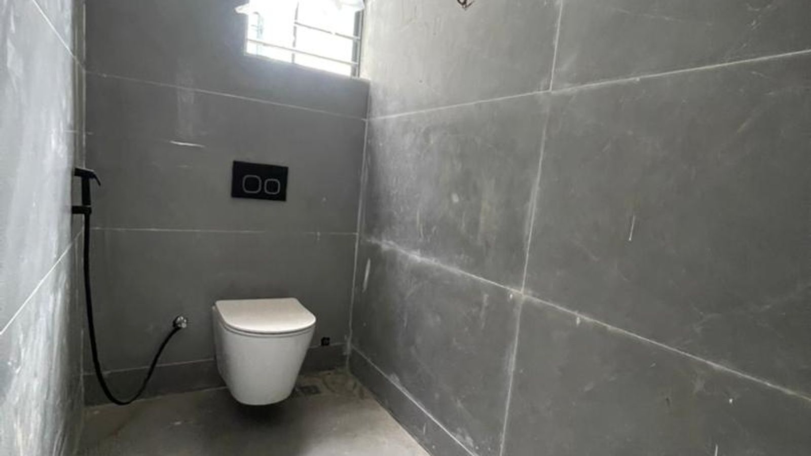 5 Bedroom Fully Detached Duplex
