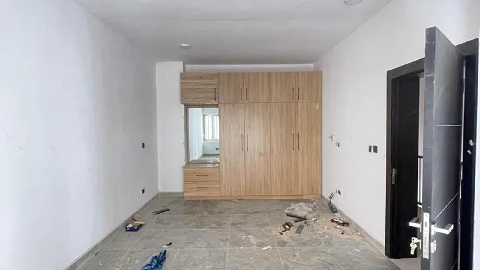 3 Bedroom Maisonette
