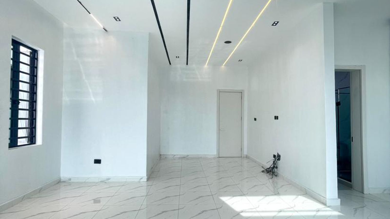 4 Bedroom Fully Detached Duplex