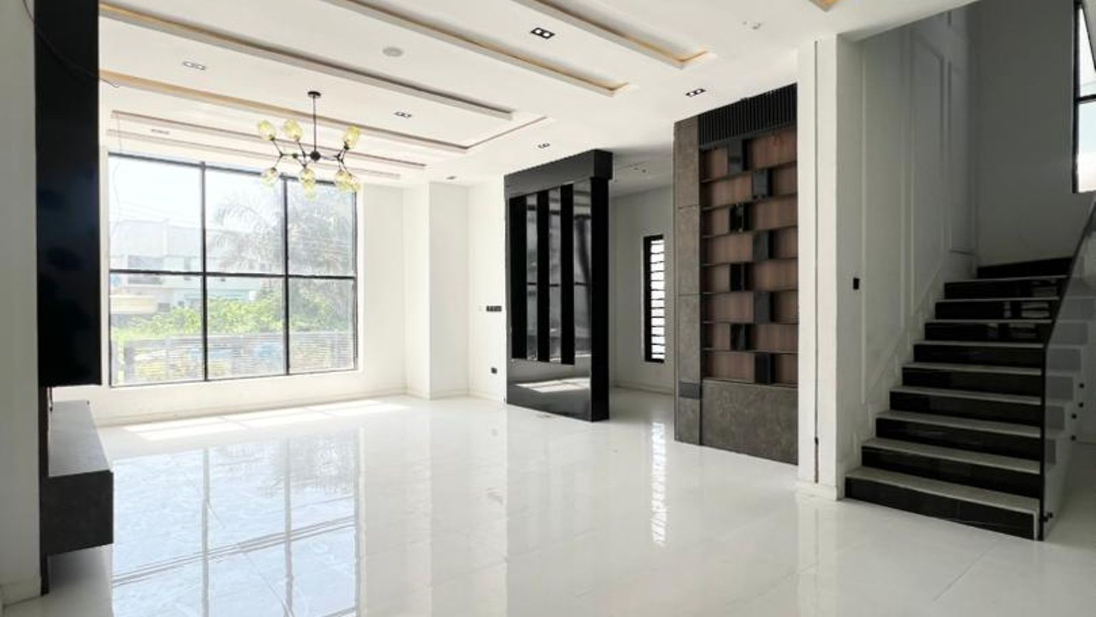 5 Bedroom Fully Detached Duplex