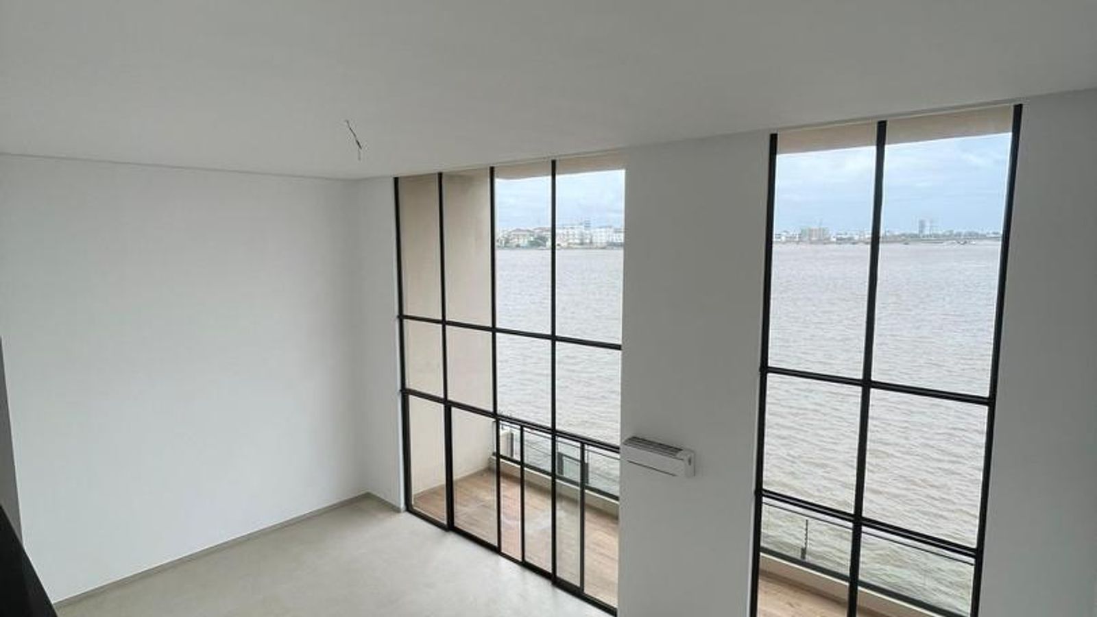 5 Bedroom Fully Detached