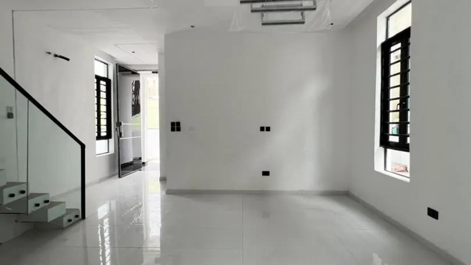 4 Bedroom Fully Detached Duplex