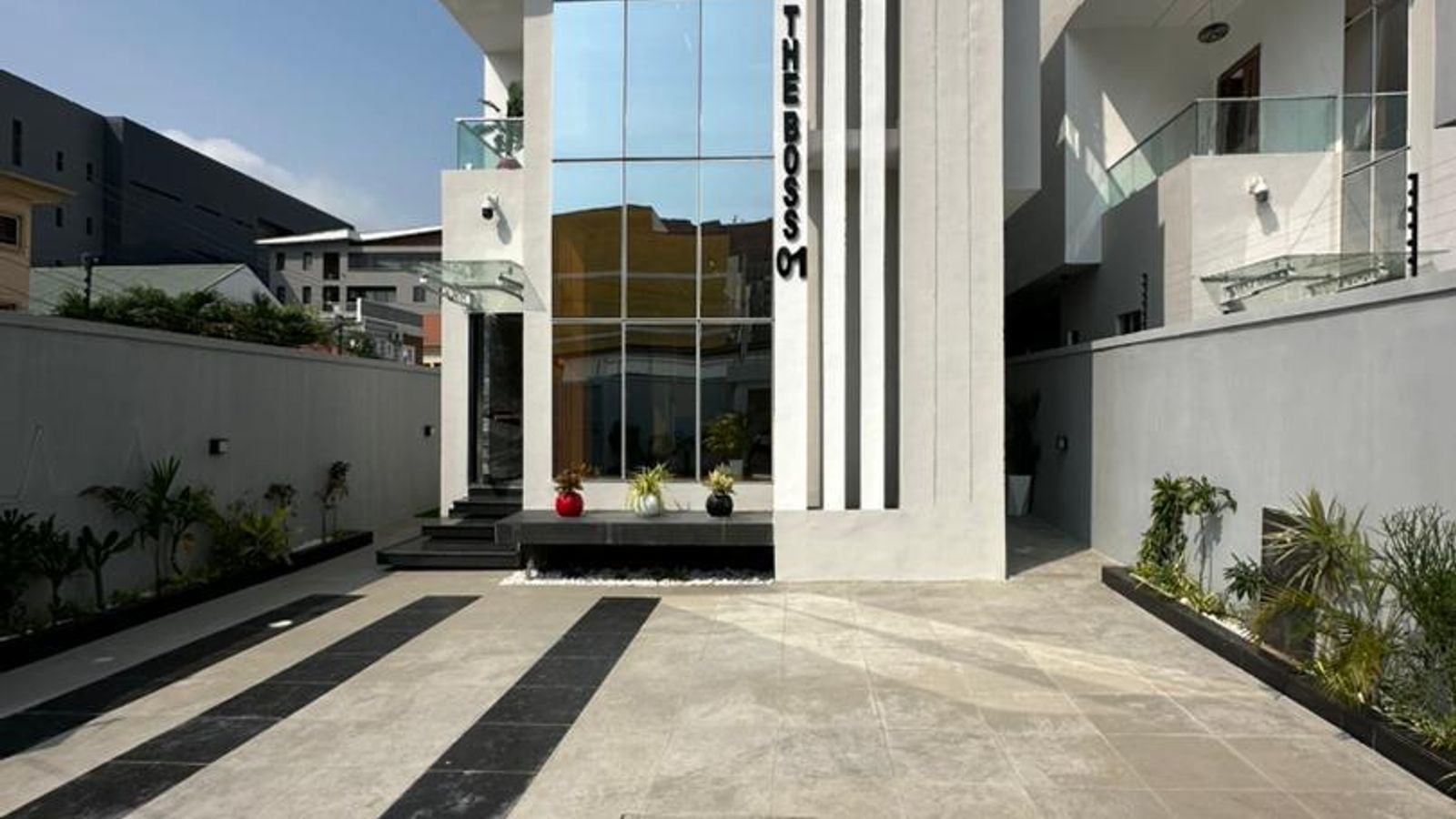 5 Bedroom Fully Detached Duplex