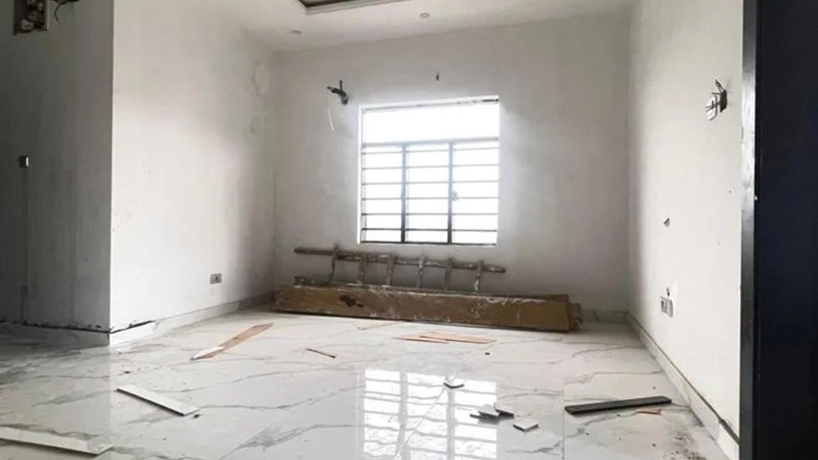 5 Bedroom Fully Detached Duplex