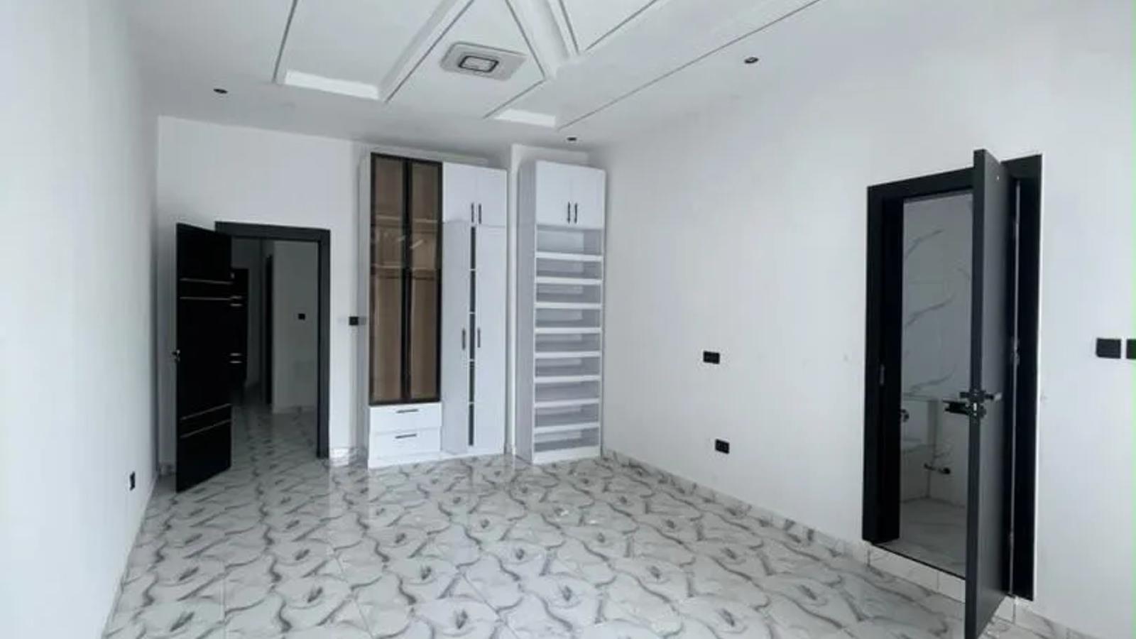 4 BEDROOM SEMI-DETACHED DUPLEX