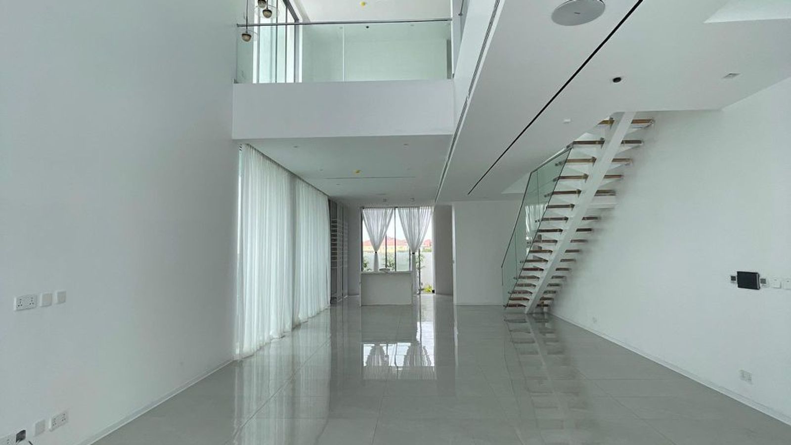 5 Bedroom Fully Detached Duplex