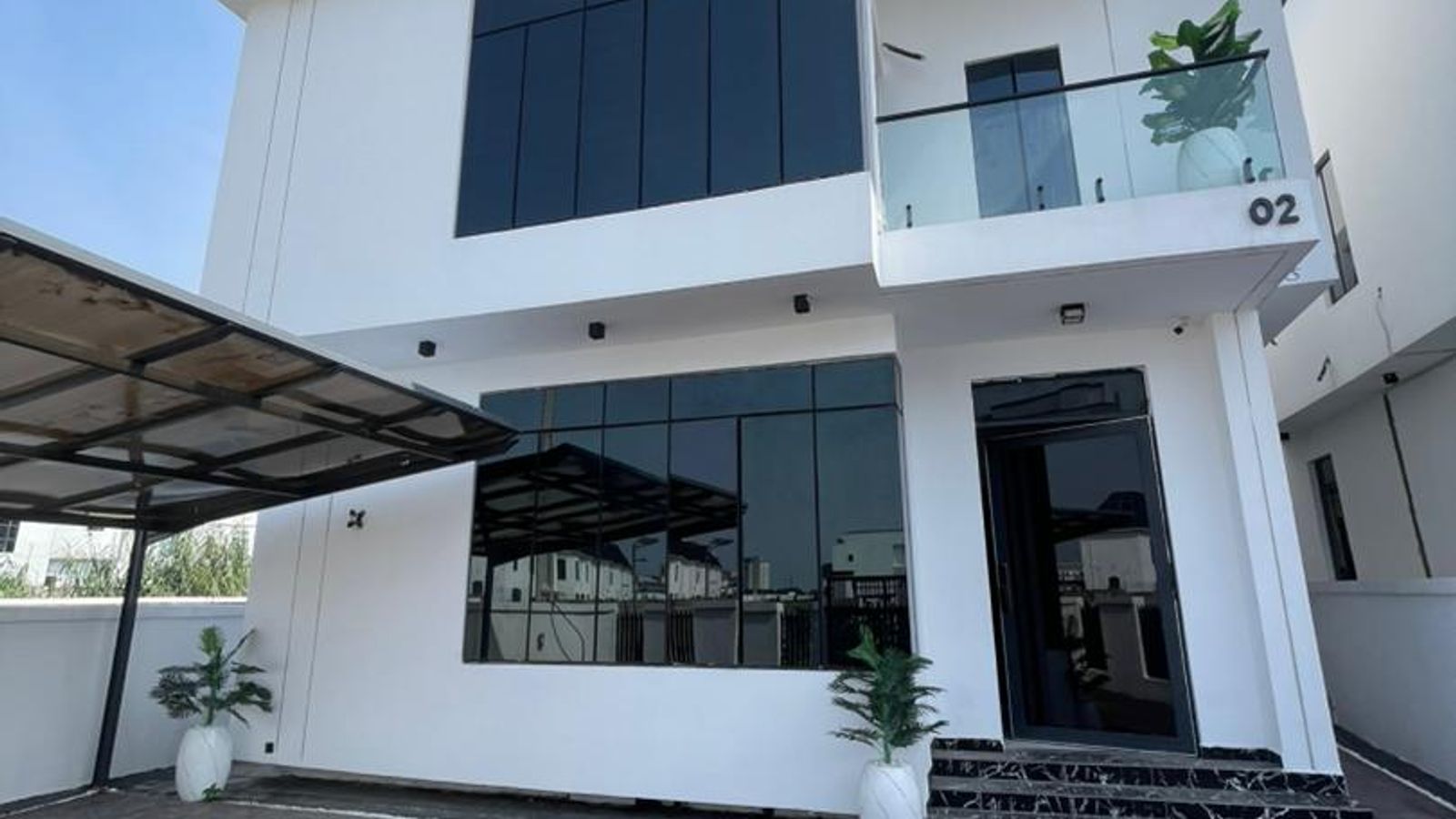 5 Bedroom Fully Detached Duplex