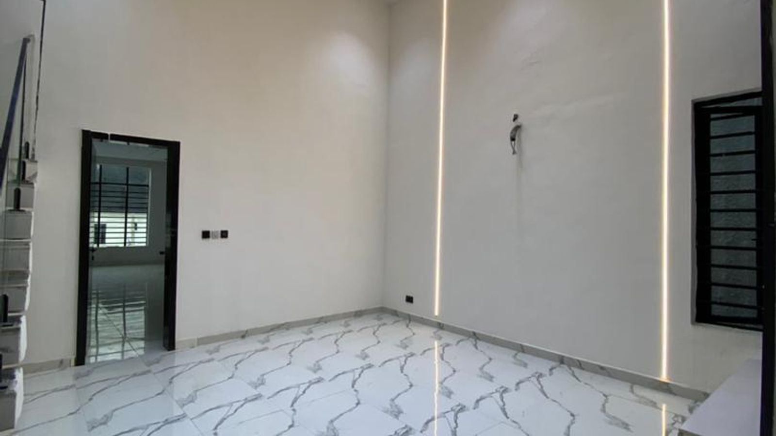 5 Bedroom Fully Detached Duplex