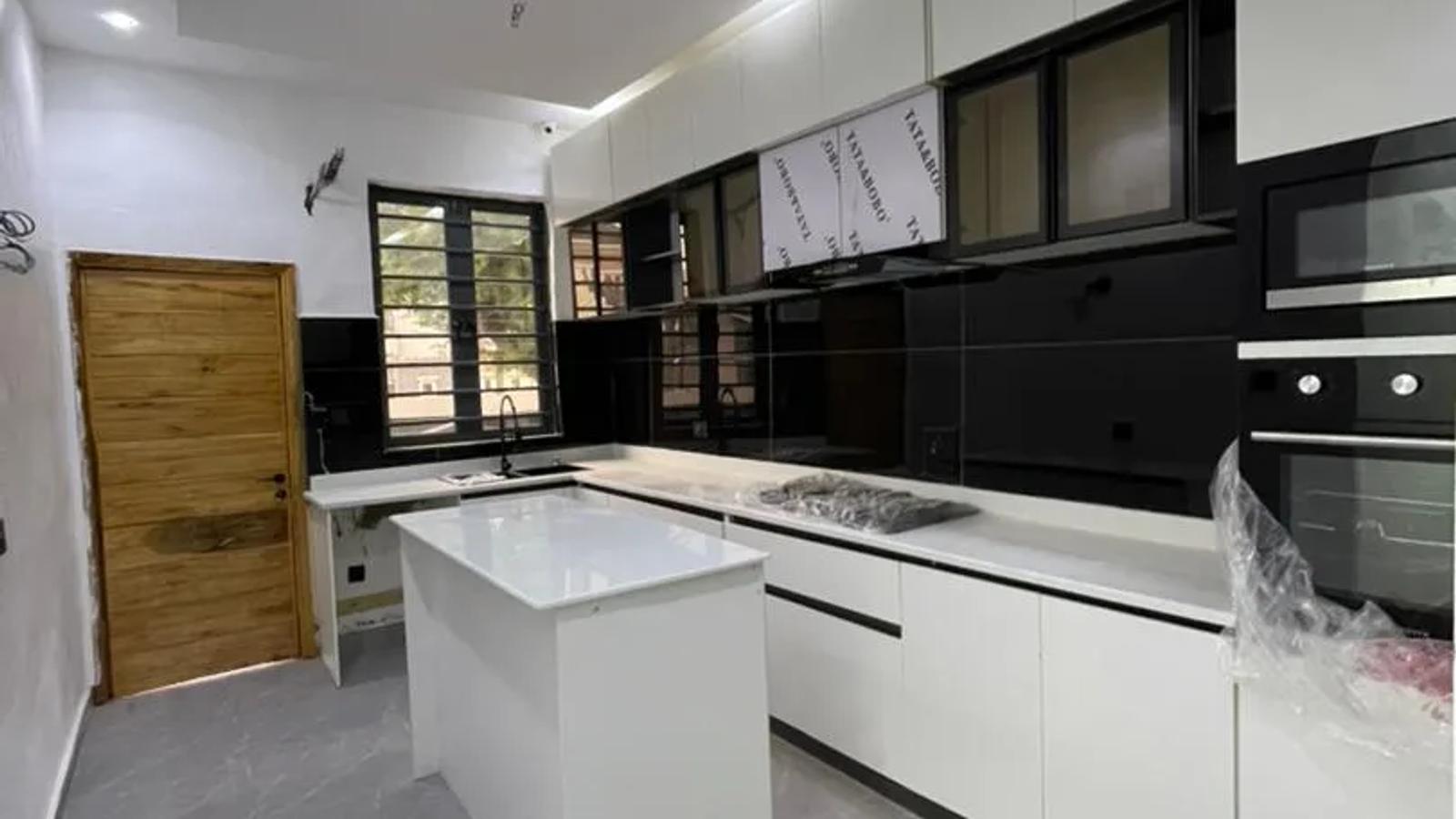4 Bedroom Fully Detached Duplex
