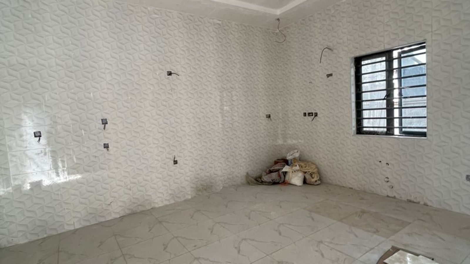 6 Bedroom Fully Detached Duplex
