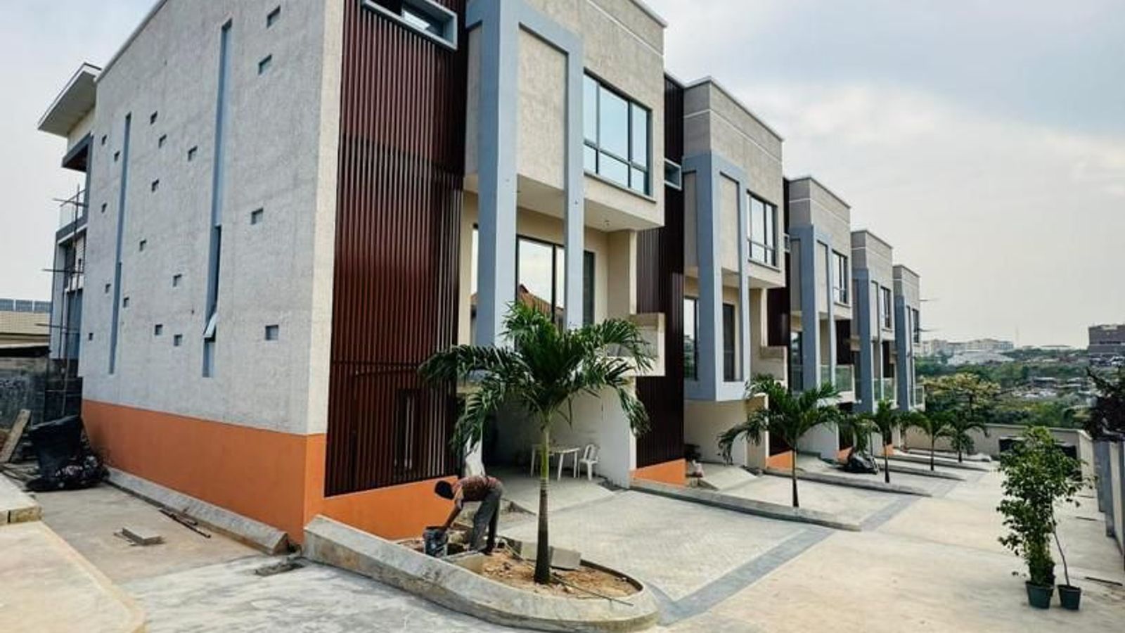 4 Bedroom Fully Detached Terrace Duplex