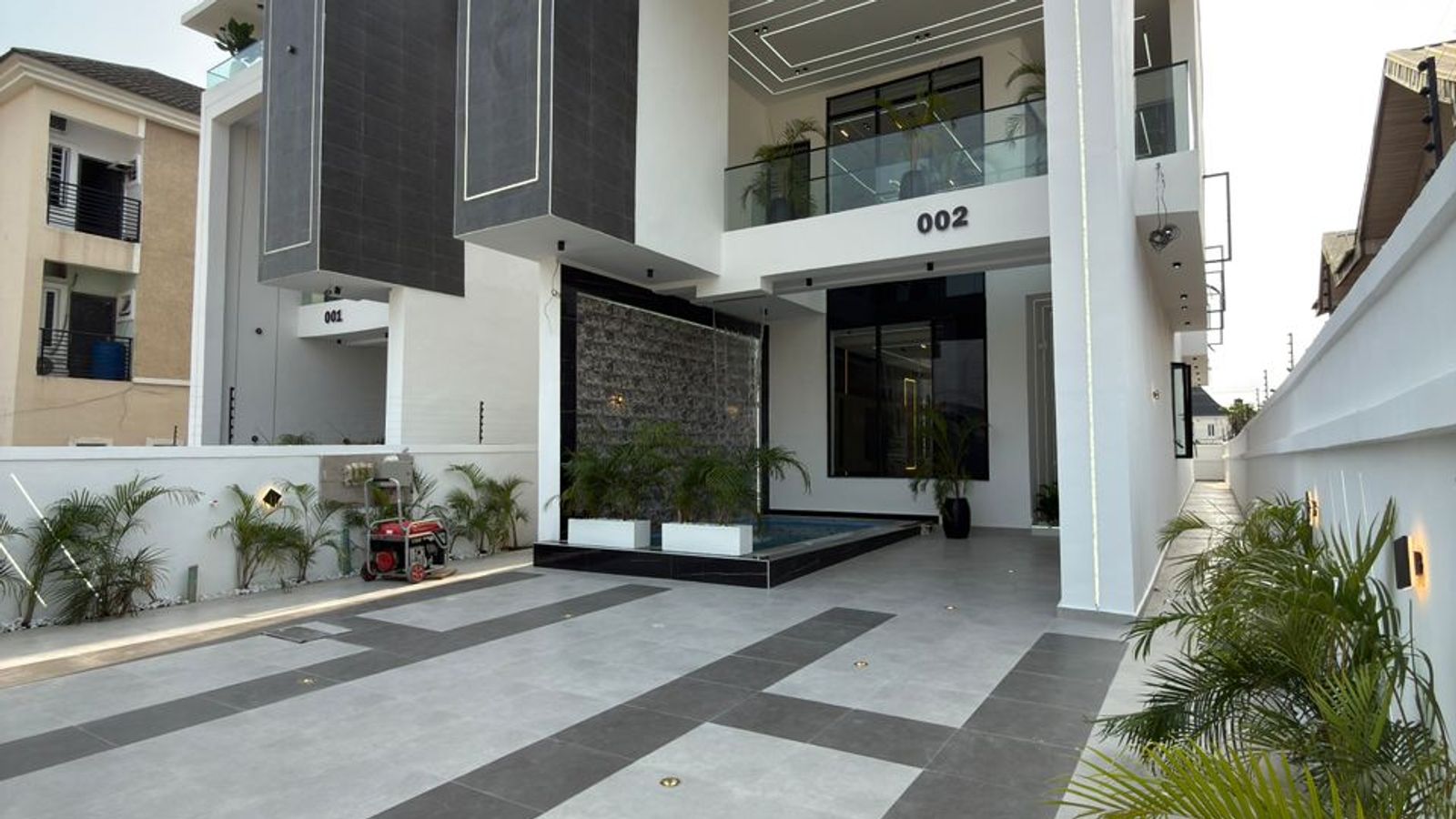 5 Bedroom Fully Detached Duplex