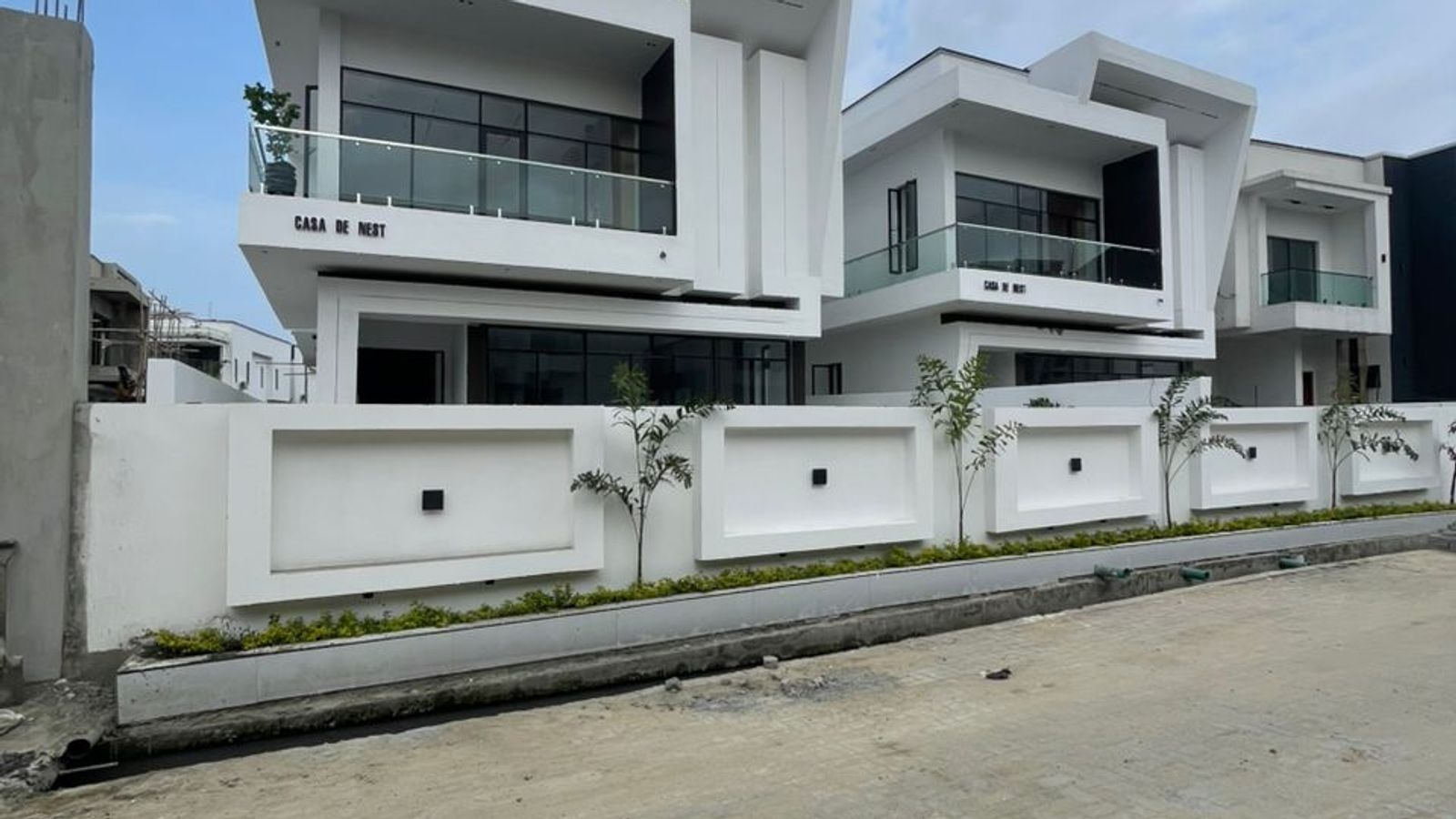 5 Bedroom Fully Detached Duplex