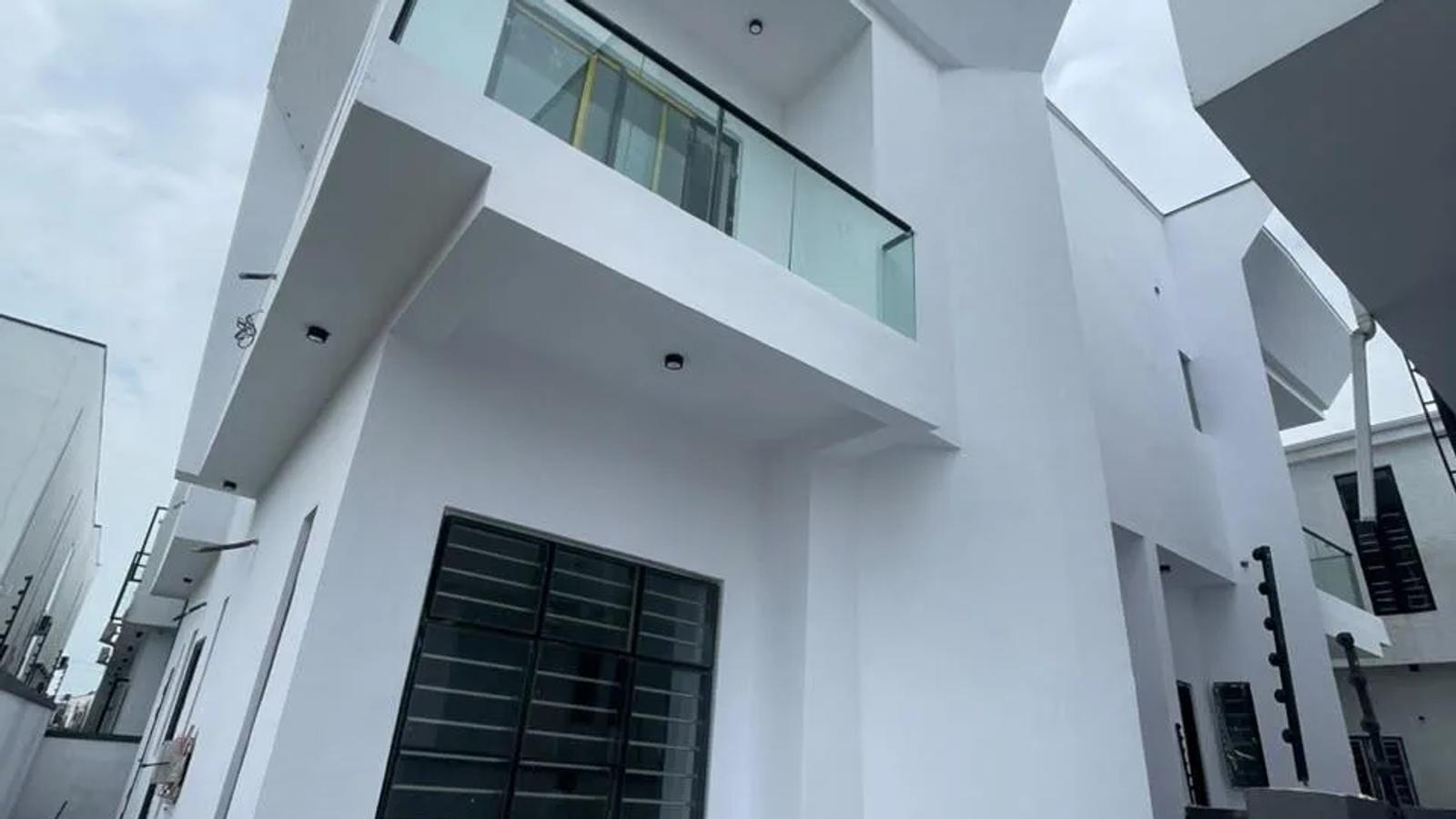5 Bedroom Fully Detached Duplex