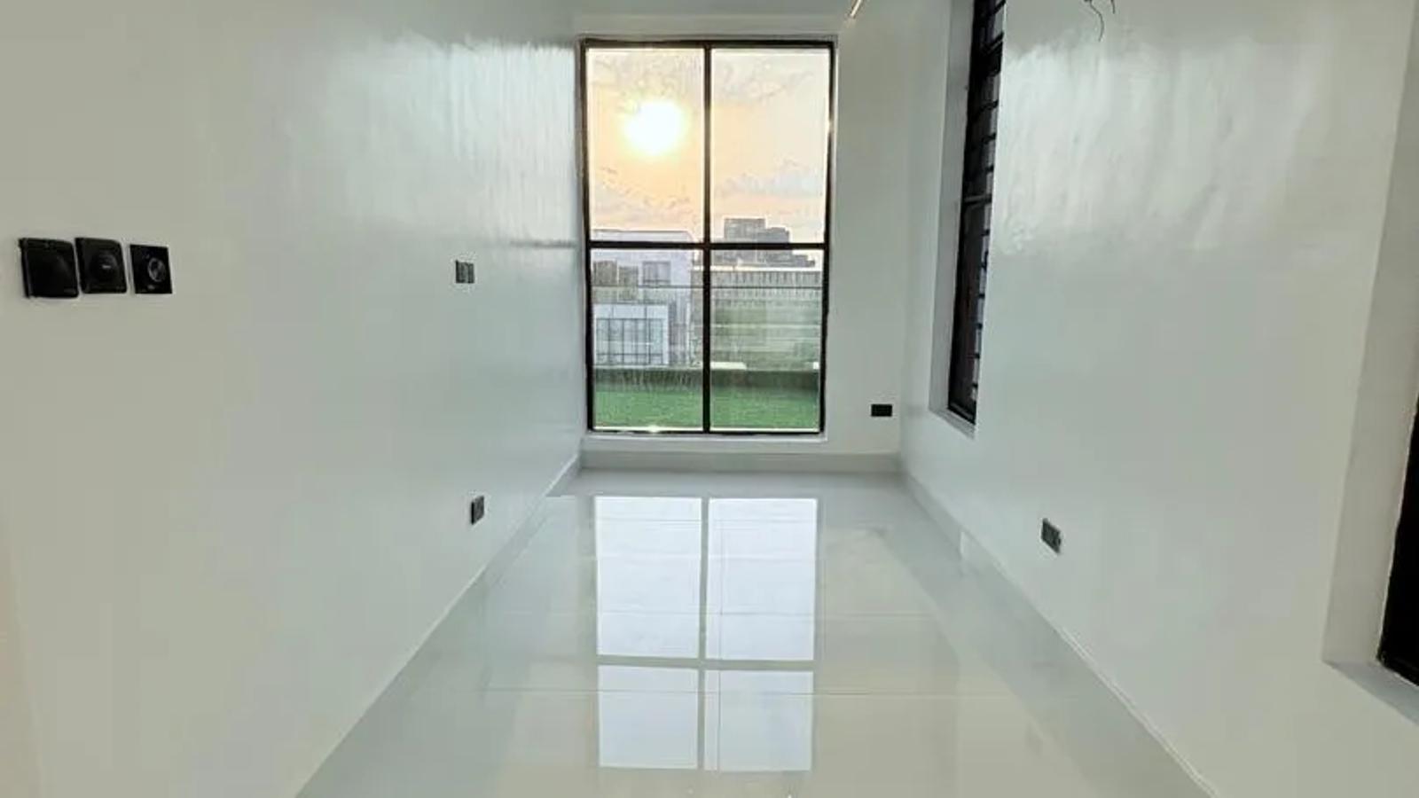 5 Bedroom Fully Detached Duplex